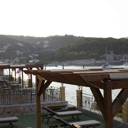 Margina Aparthotel Gaios