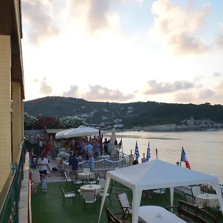 Apart Otel Margina